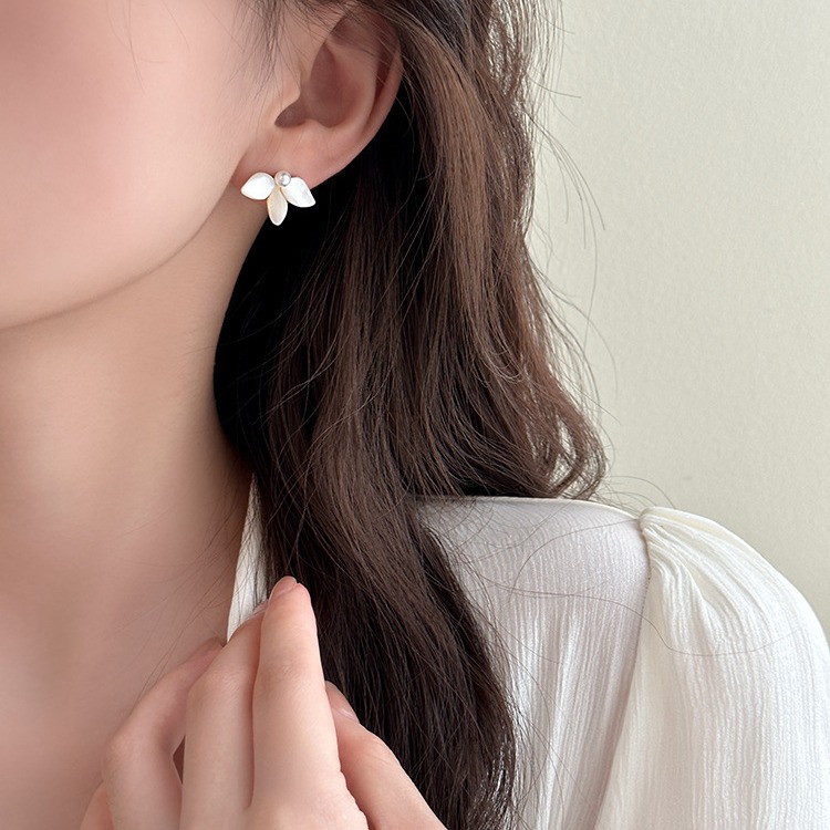 Korea Simple Earrings - Image 1
