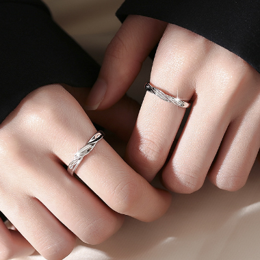 Interwoven Ring Image 3