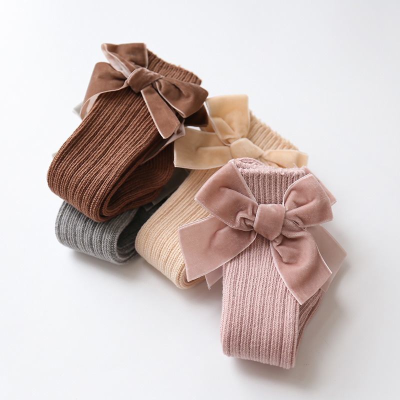 Bowknot woolen baby socks image