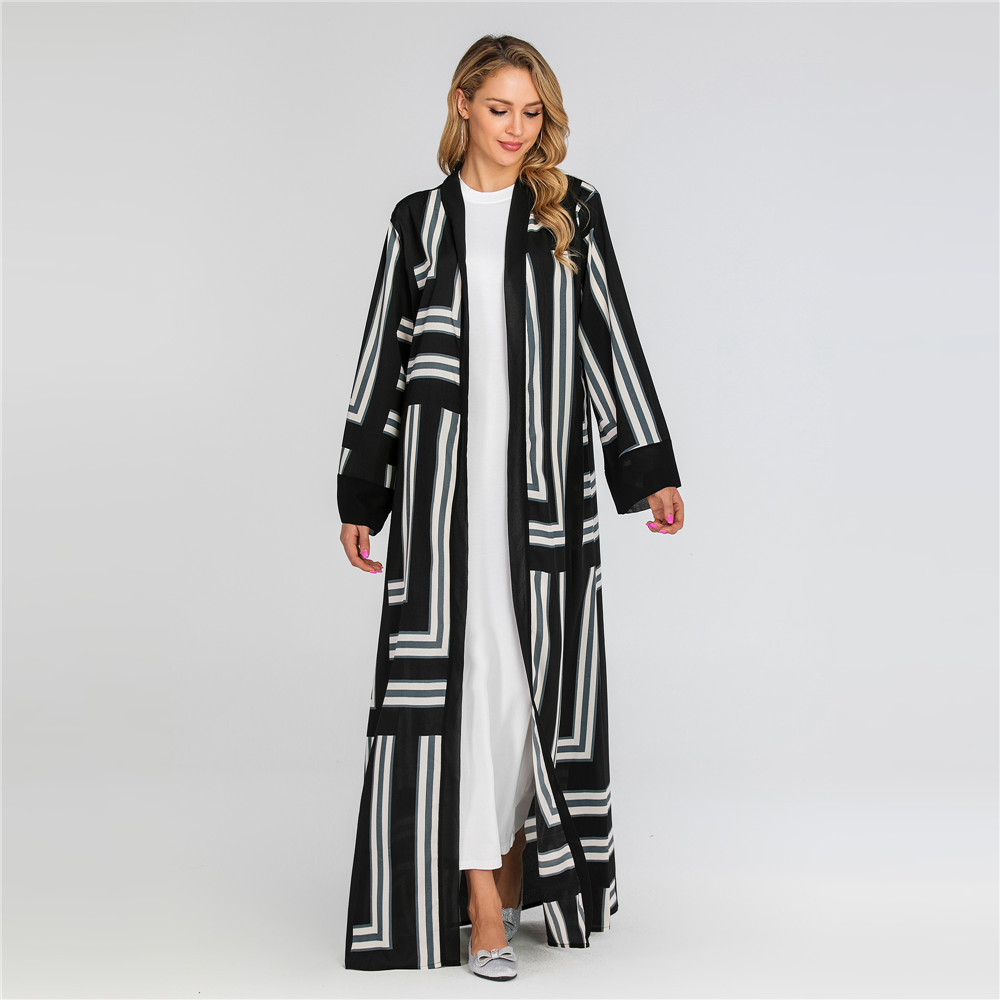 Muslim Stripe Loose Lace Cardigan Robe 2
