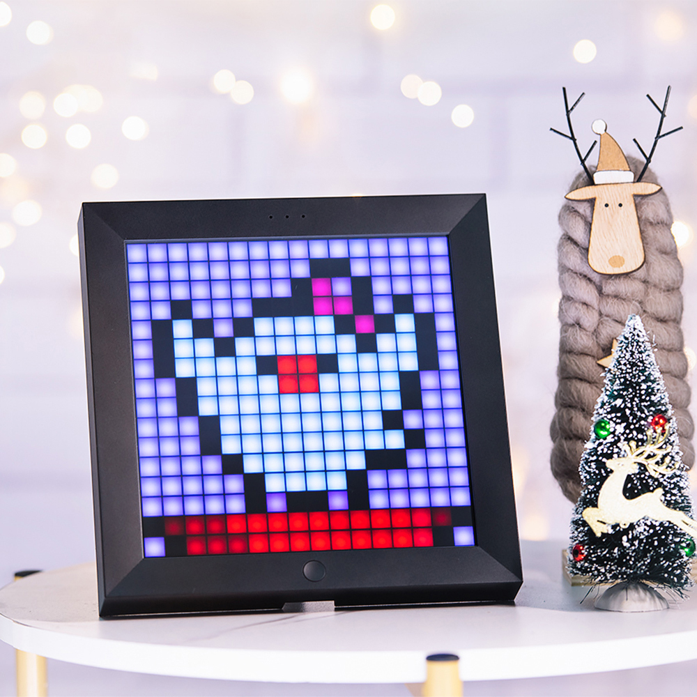 Divoom Pixoo in Use