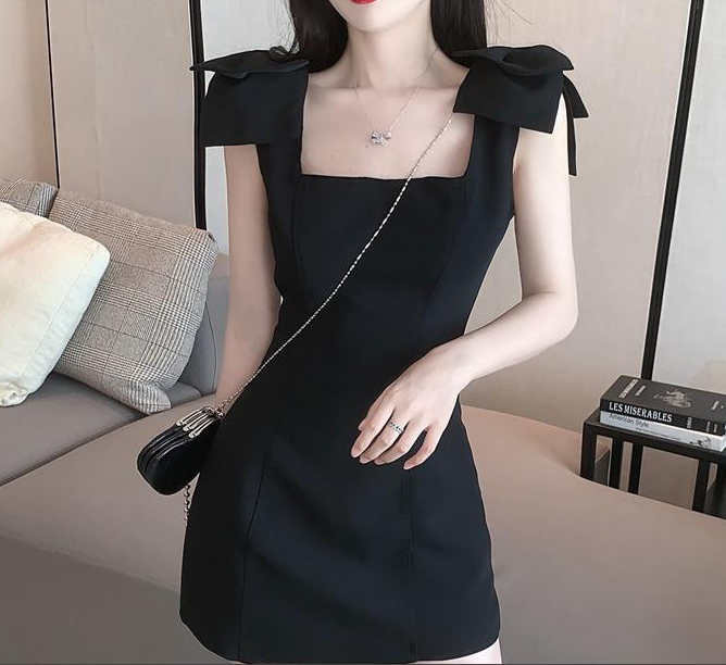 Bow Tie Back Dress Image 1