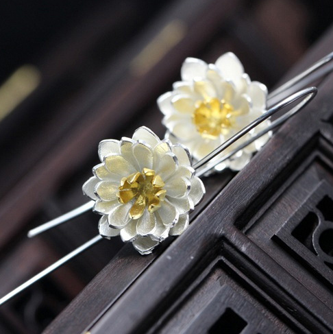 Elegant Lotus Earrings in Silver