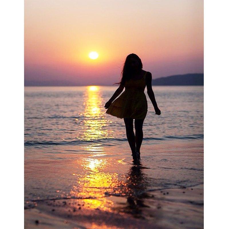 Beach Woman Diamond Painting