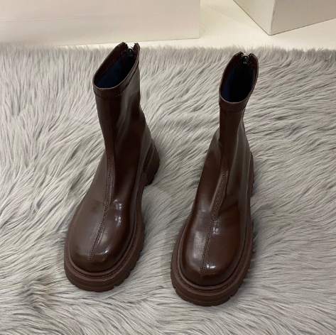 Coturno Tratorado Fechado Versatile Image 4