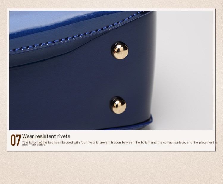 Crossbody Bag Image 9