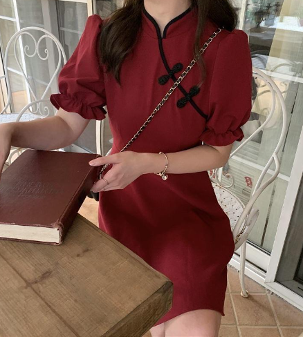 Elegant Qipao Dress Image 1