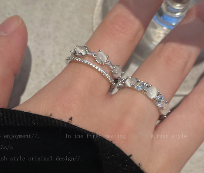 Elegant Design Ring