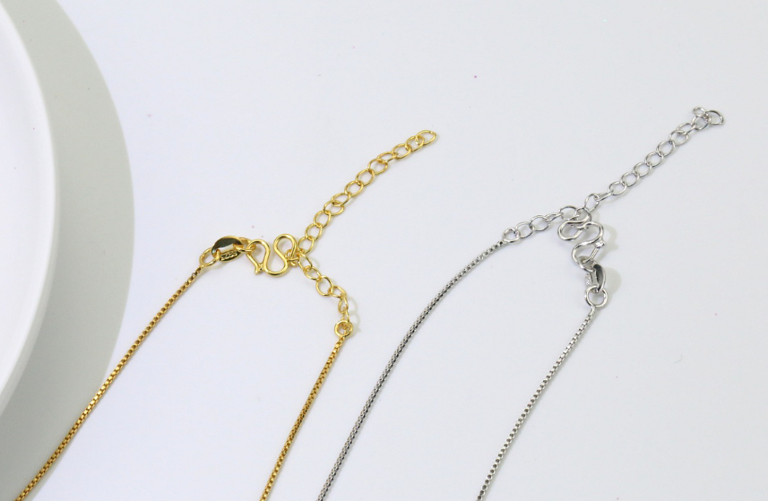 Stylish Fishtail Pendant