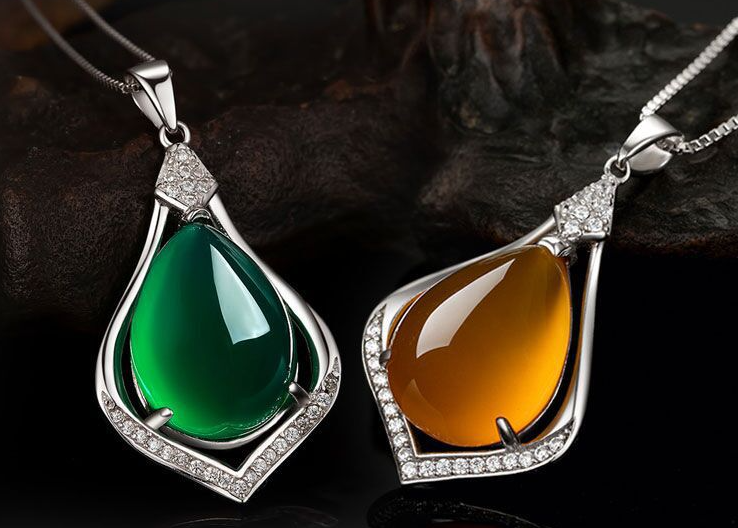 925 Sterling Silver Necklace with Jadeite Pendant - Yellow