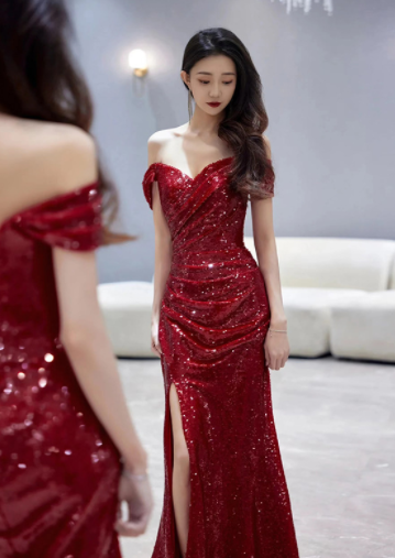 One-shoulder dress back view