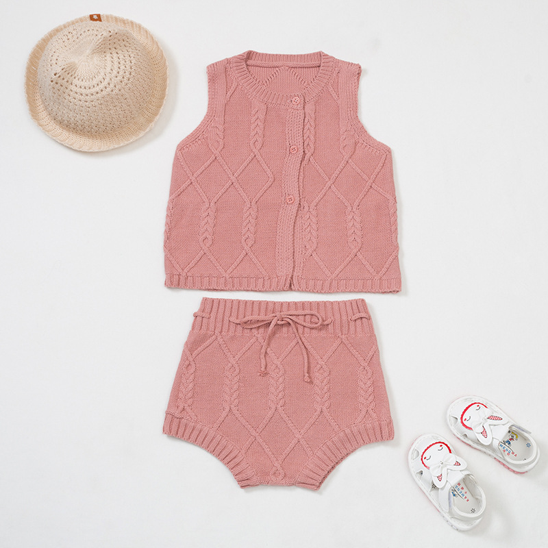 Comfortable Lace-up Design
