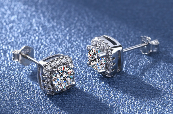 Stylish earrings for any occasion