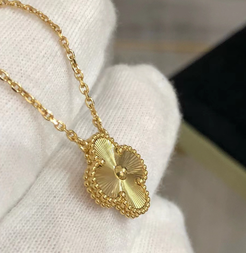 Double-Sided Lucky Clover Necklace - Gold Laser