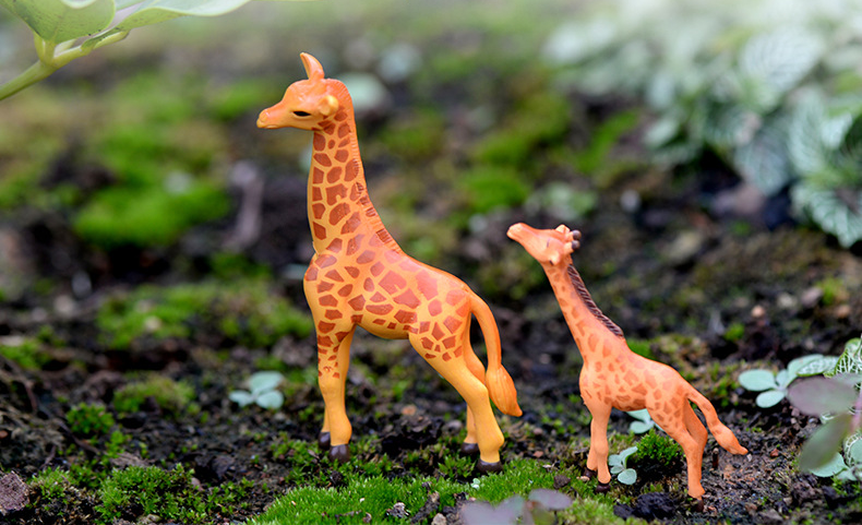 DIY Giraffe Figurine