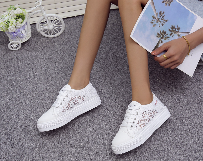 Women Cutouts Lace Canvas Shoes 3