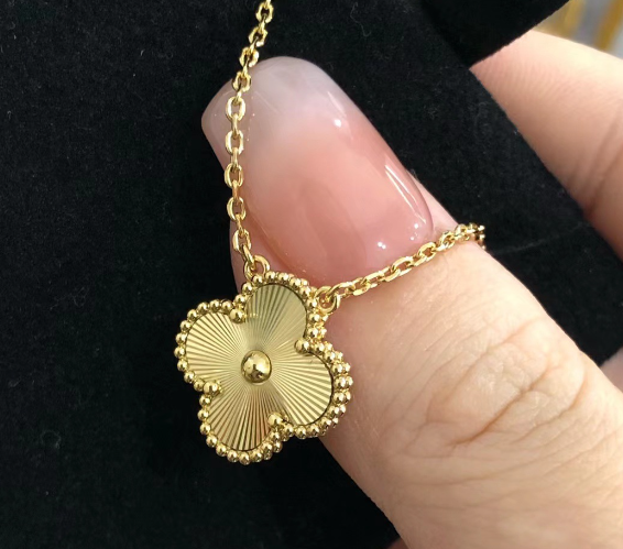 Double-Sided Lucky Clover Necklace - Rose Gold Laser