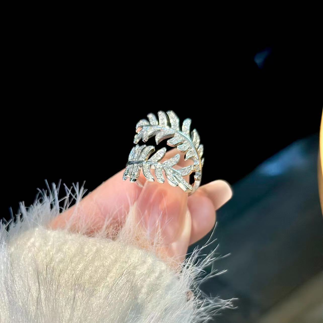 Luxury Hollow Mimosa Ring Image 2