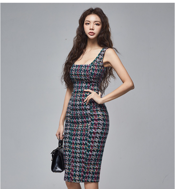 Sleeveless Midi Dress 13