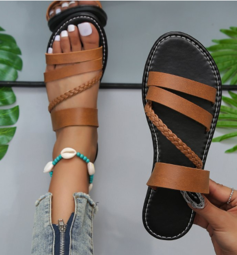 Women's Slippers Image 1