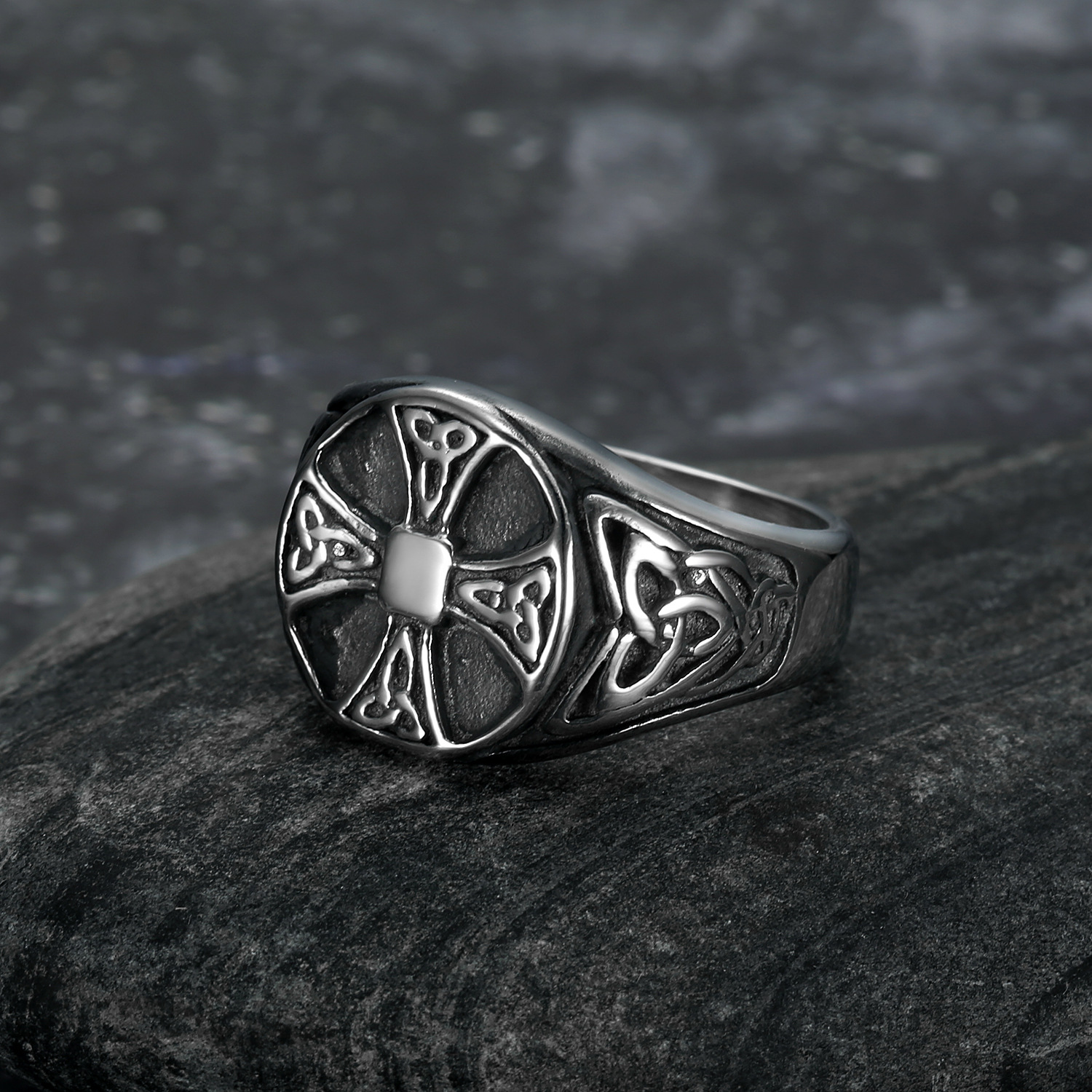 Beowulf Regalia Ring Image 2