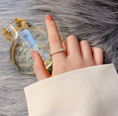Light Bead Ring Display