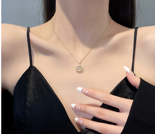 Elegant Design Necklace