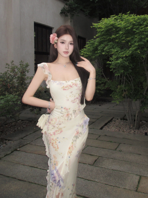 Summer Waist Slimming Dress Image 3