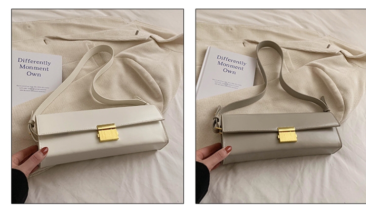 Niche Baguette Bag in White