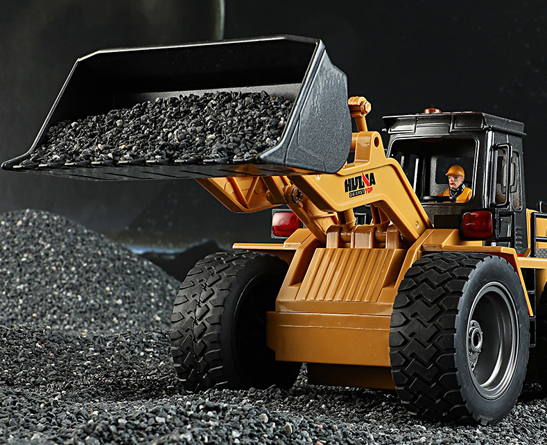 Remote Control Bulldozer Image 3