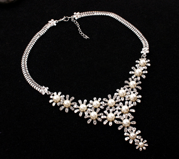 Bloemen korte ketting goud