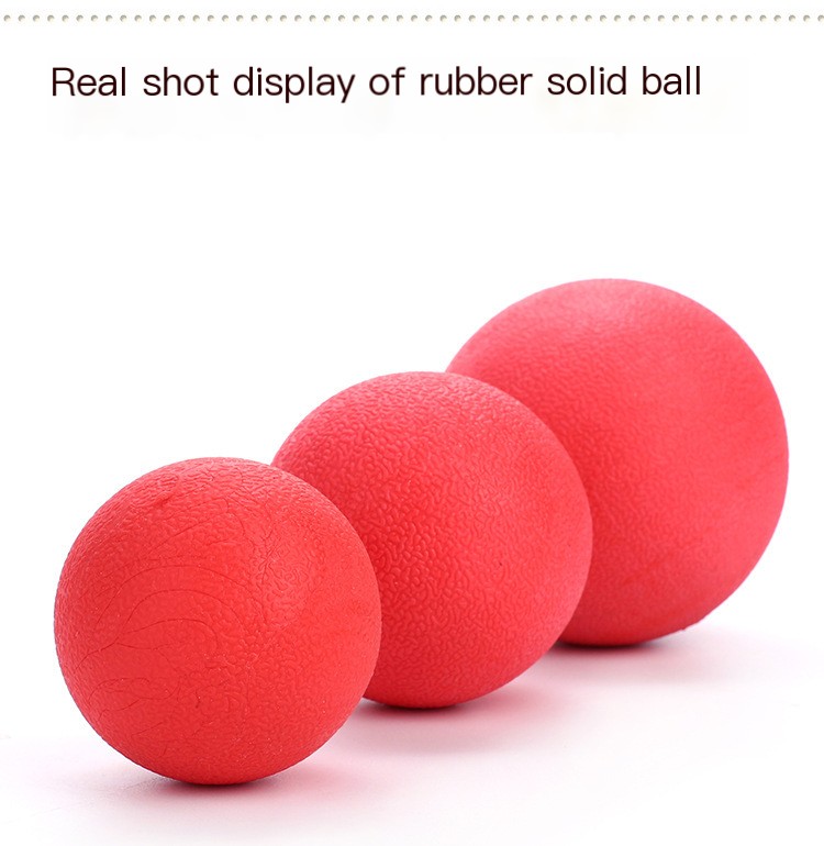 Large elastic ball with rope