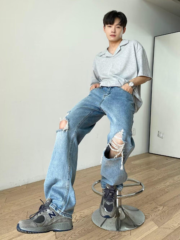 Men's Light Blue Ripped Denim Jeans