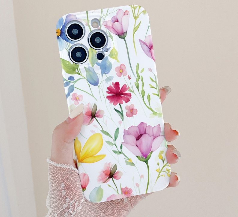 Painted phone case design 4