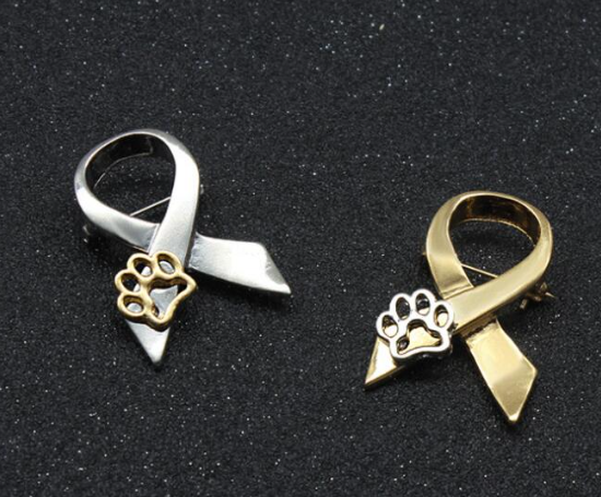 Stylish Dog Paw Brooch