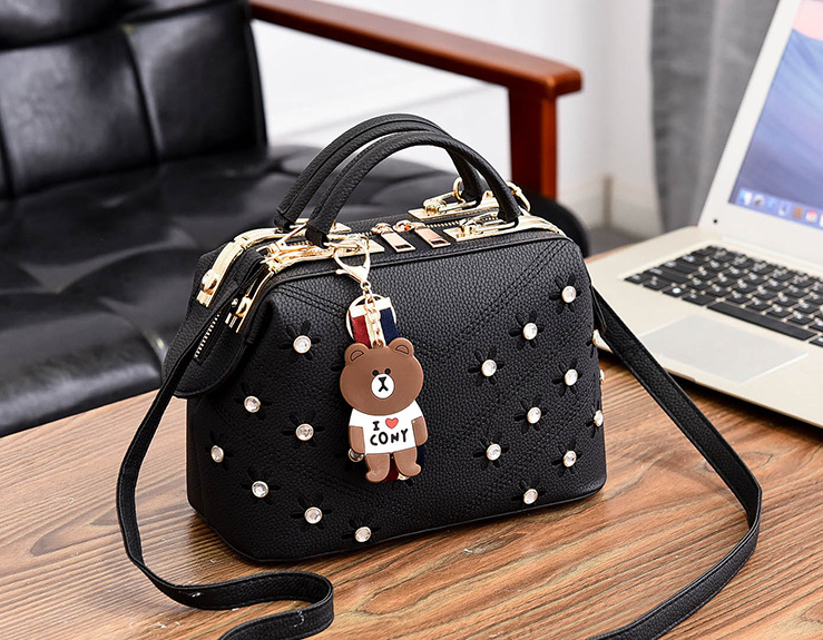 Stylish Handbag Image 3