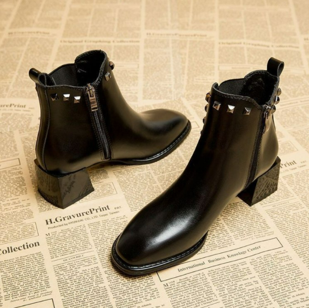 Women Chelsea Boots 1