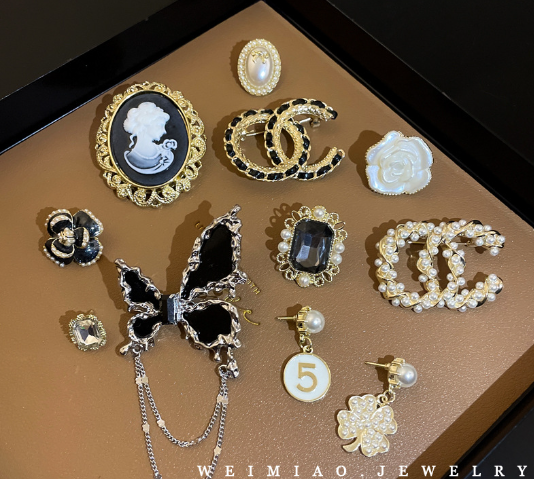 Brooch Design 1