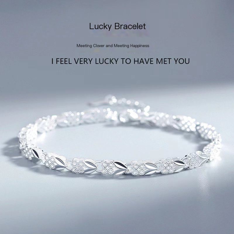 Four Leaf Clover Bracelet Image 1