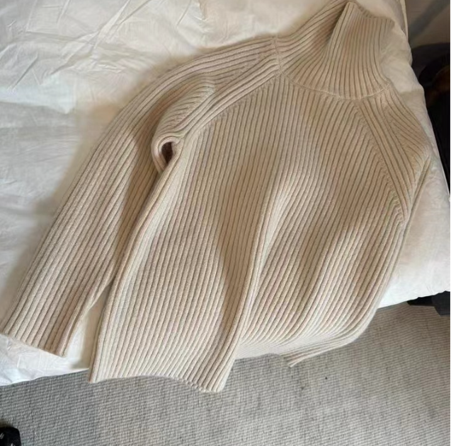 High-neck sweater in Khaki