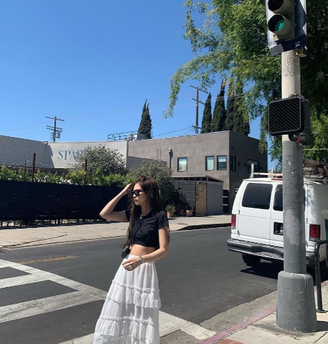 BLACKPINK Jennie Cake Skirt Image 1