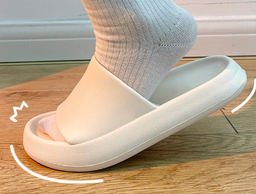 Summer Slippers Image 3