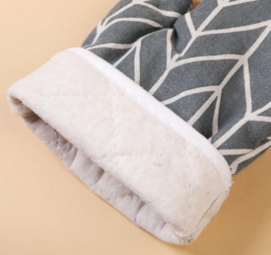 Heat Resistant Gloves Image 2