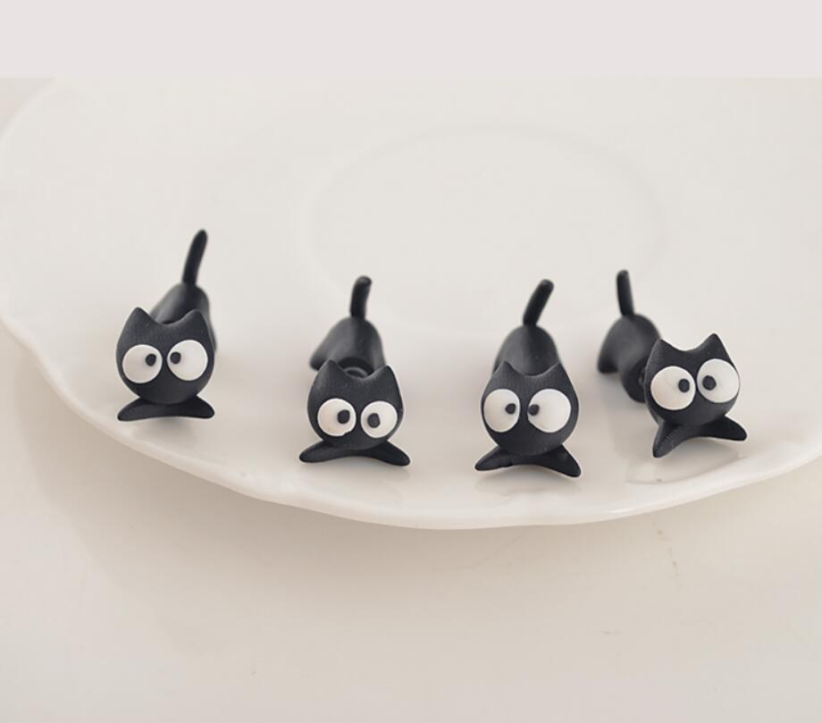 Cat Earrings Grey