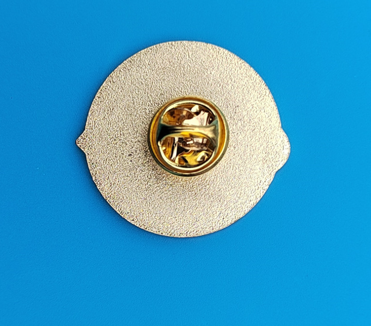 Gold Knitted Cat Brooch