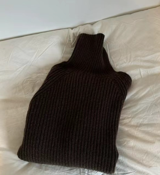 High-neck sweater in Black