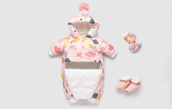 New Baby Down Jacket Jumpsuit Winter Baby Boys and Girls Thickened Ha-ha Clothes Newborn Outfit Foot Holding Clothes Korean