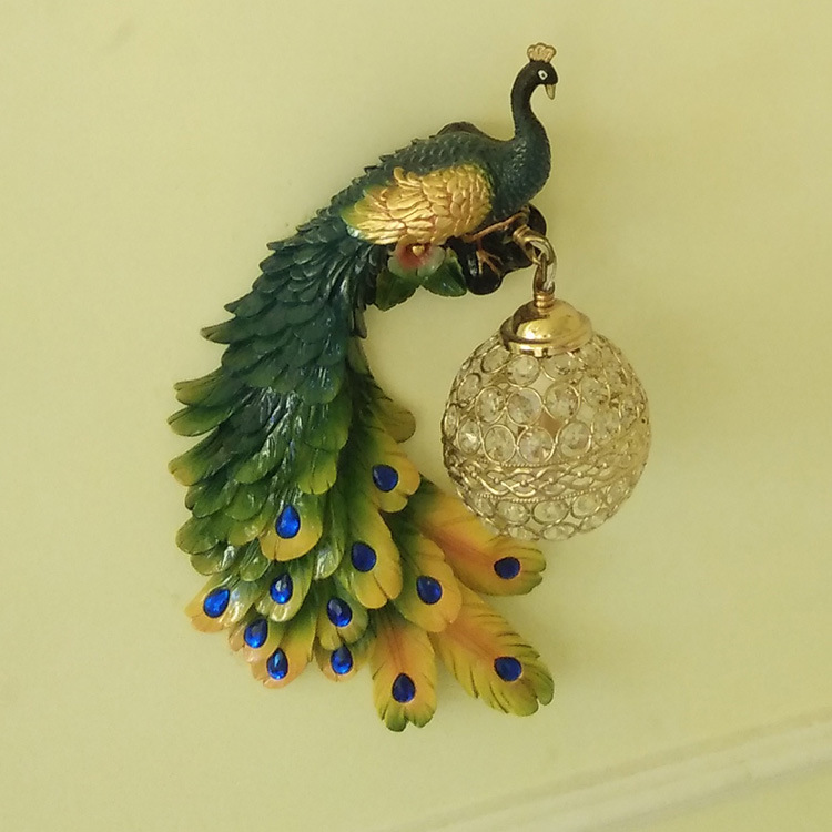 Peacock Wall Lamp Image 3