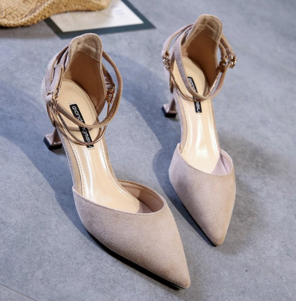 Pointed toe high-heeled shoes 3
