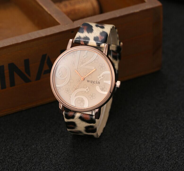 Quartz Watch in White